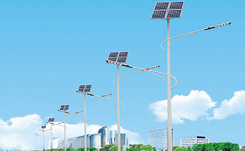 北方冬季青松路街道太阳能路灯的保养要点