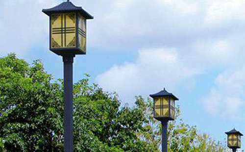 青松路街道庭院灯安装间距与布灯设计全解析