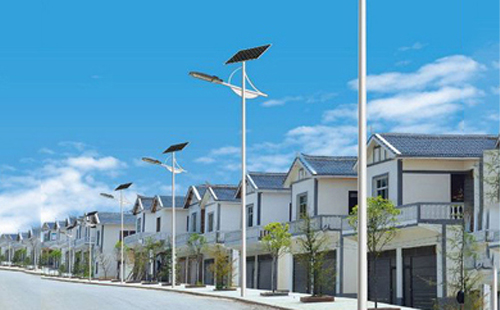 青松路街道太阳能路灯配置与在乡村道路照明中的应用